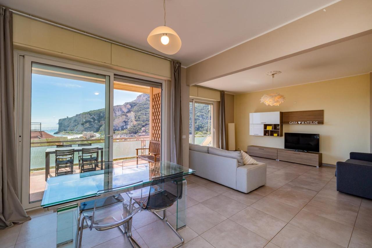 Casa Matilde - Appartamento Vista Mare - Con Posto Auto Finale Ligure Exterior photo